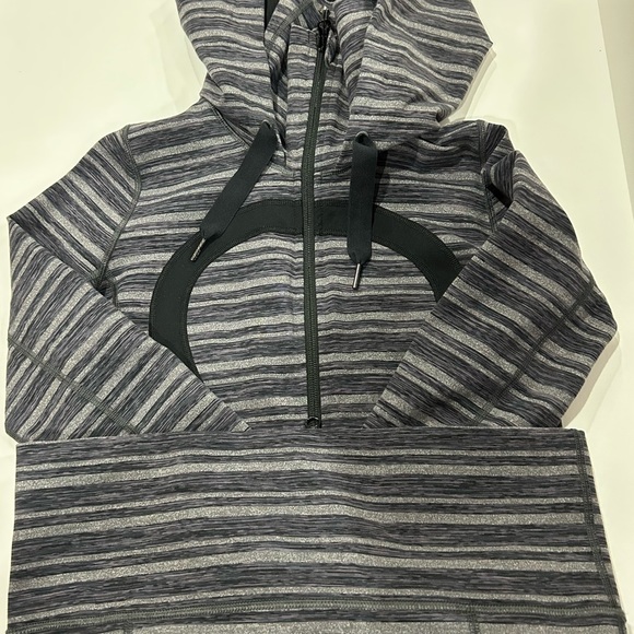 Lululemon striped jacket women’s size 5 - Picture 8 of 9
